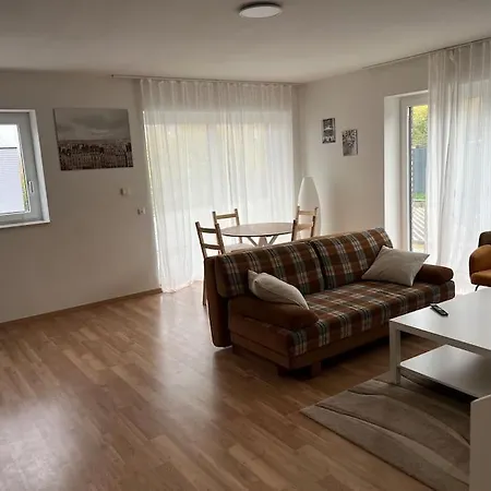 Appartamento Schoene Mit Terrasse *